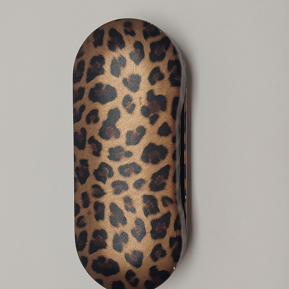 Guess frames and case - Picture 4 of 8